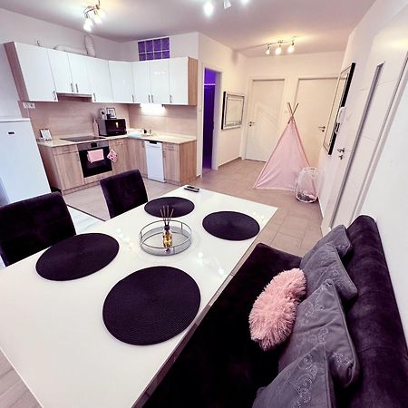 Apartament Exclusive Family Apartman Pécs Zewnętrze zdjęcie