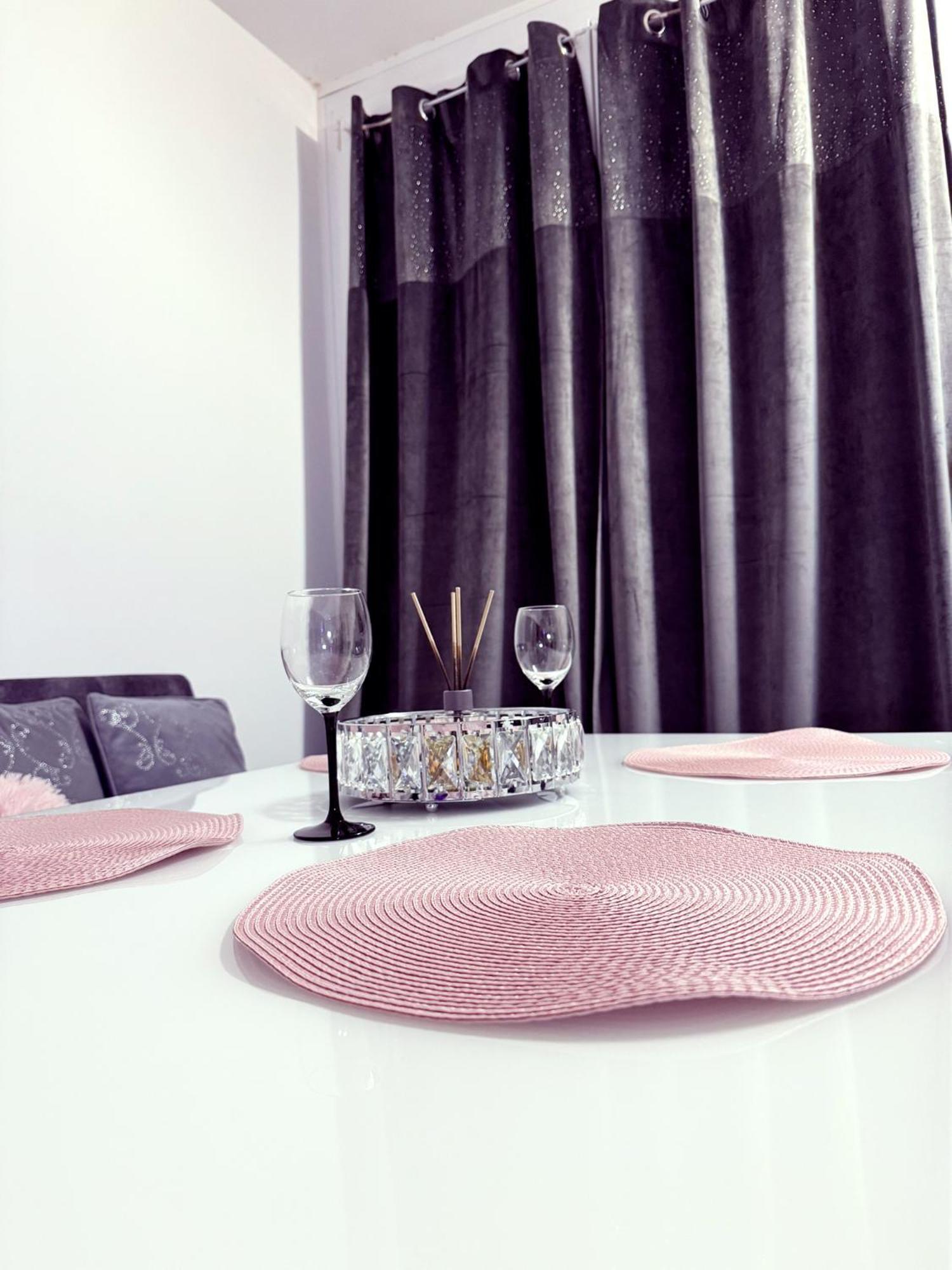 Apartament Exclusive Family Apartman Pécs Zewnętrze zdjęcie