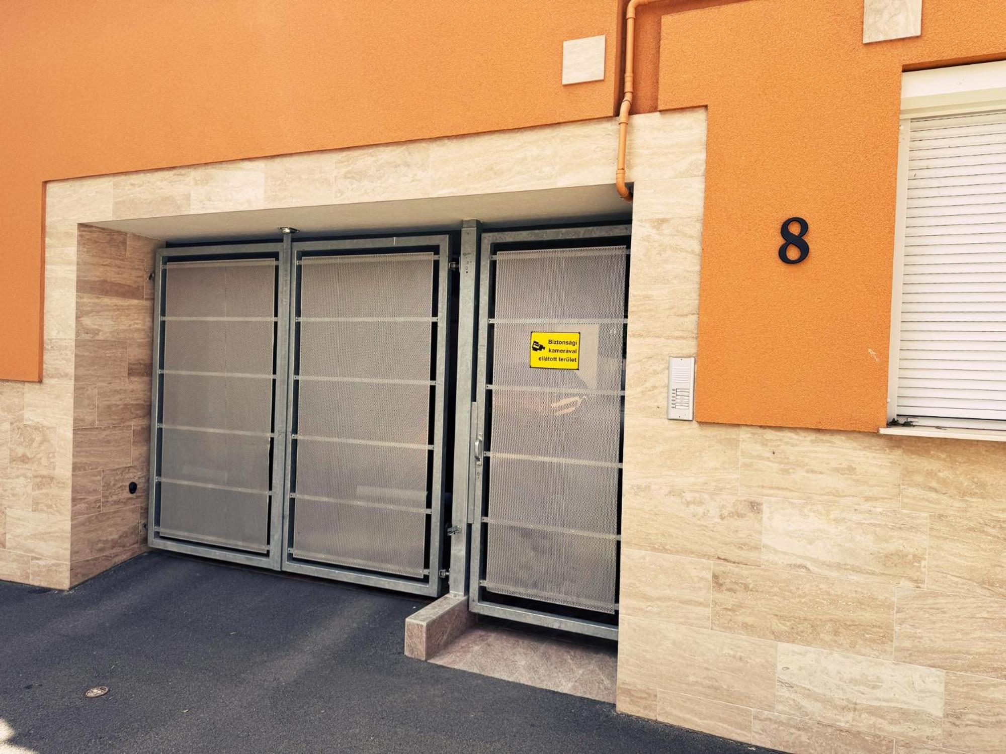 Apartament Exclusive Family Apartman Pécs Zewnętrze zdjęcie