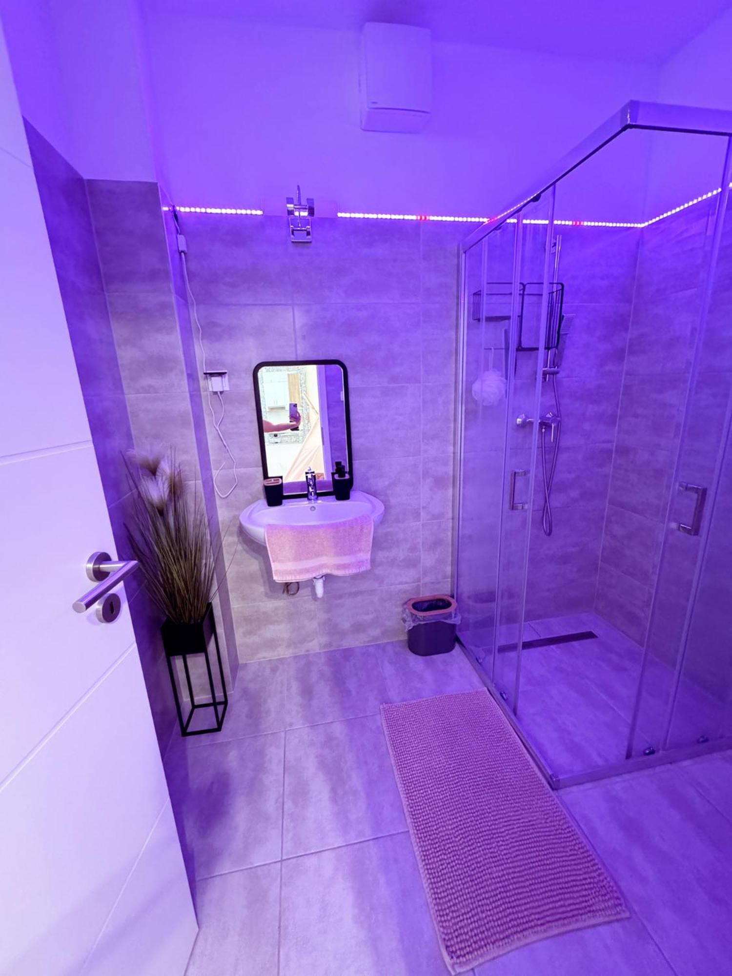 Apartament Exclusive Family Apartman Pécs Zewnętrze zdjęcie